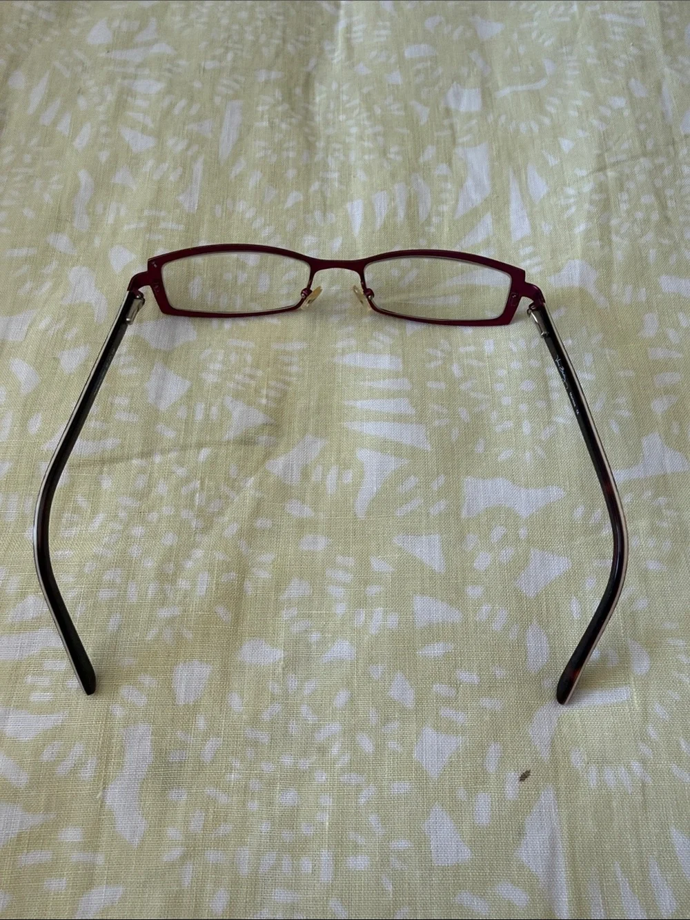 Vera Bradley Glasses in Burgundy with Paisley
